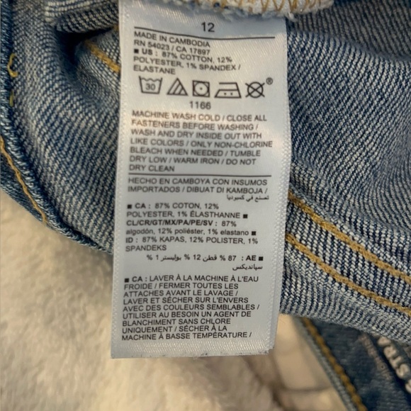 Old navy size 12 high rise OG straight secret smooth pockets women’s jean shorts - Picture 5 of 5